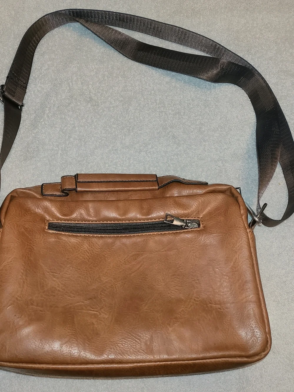Weixier crossbody messenger